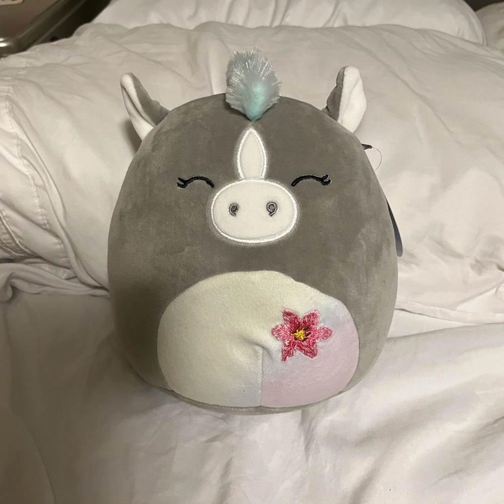 8 Inch Lily Kentucky Derby Horse Squishmallow